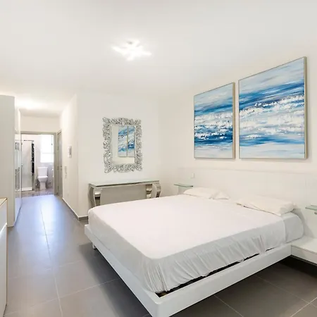 شقة Duplex Seafront Apt, In Central Area With Terrace By 360 Estates *