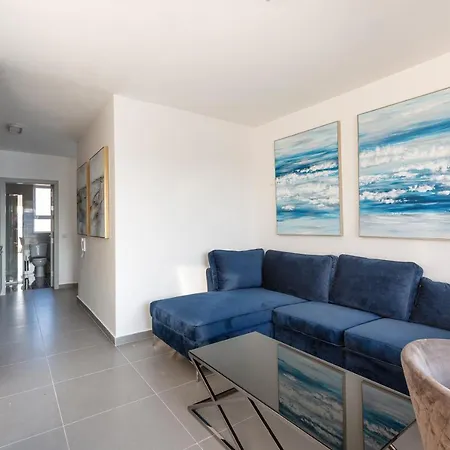Apartment Duplex Seafront Apt, In Central Area With Terrace By 360 Estates *