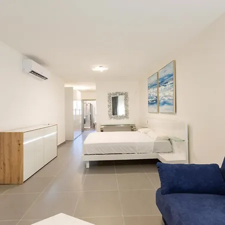Duplex Seafront Apt, In Central Area With Terrace By 360 Estates