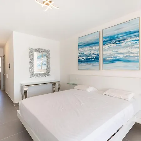 Apartment Duplex Seafront Apt, In Central Area With Terrace By 360 Estates *