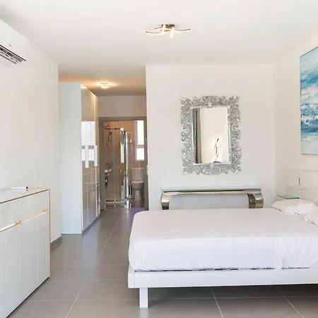 Duplex Seafront Apt, In Central Area With Terrace By 360 Estates *